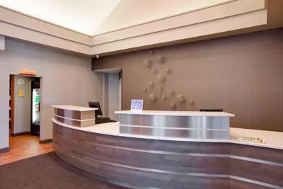 Photo 3 - Residence Inn Marriott Chicago Midway