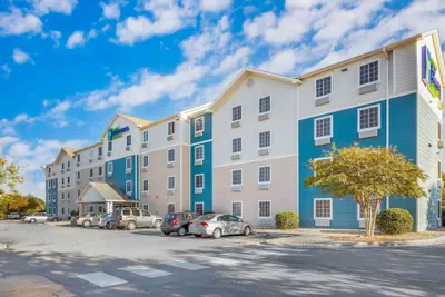 Photo 2 - Extended Stay America Select Suites - Wilmington - West
