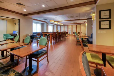 Photo 5 - Hampton Inn Wilmington - University Area/Smith Creek Station
