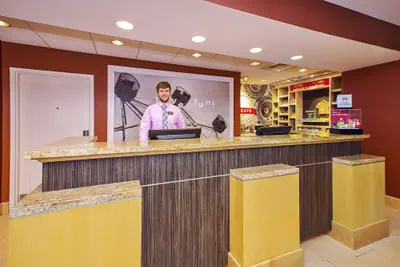 Photo 4 - Hampton Inn & Suites Madison-West