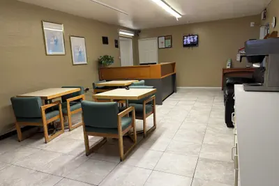 Photo 3 - Americas Best Value Inn Wendover