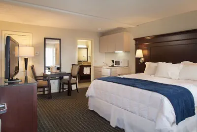 Photo 3 - Ocean Mist Beach Hotel & Suites