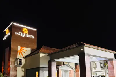 Photo 2 - La Quinta Inn & Suites by Wyndham Morgan City