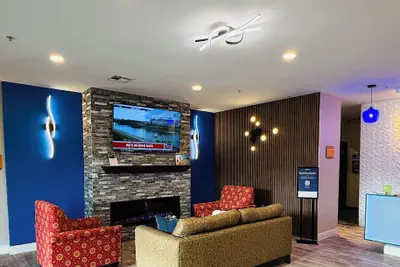 Photo 4 - La Quinta Inn & Suites by Wyndham Morgan City