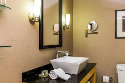 Photo 4 - Cambria Hotel Raleigh - Durham Airport