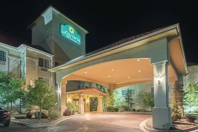 Photo 2 - La Quinta Inn & Suites by Wyndham Trinidad