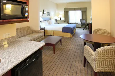 Photo 5 - Holiday Inn Express & Suites Marshall by IHG