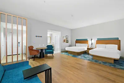 Photo 4 - Hampton Inn & Suites Lancaster