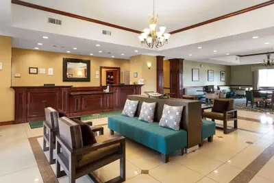 Photo 4 - La Quinta Inn & Suites by Wyndham Lindale