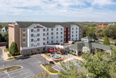 Photo 2 - Hilton Garden Inn Winchester