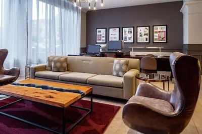 Photo 5 - Hilton Richmond Downtown