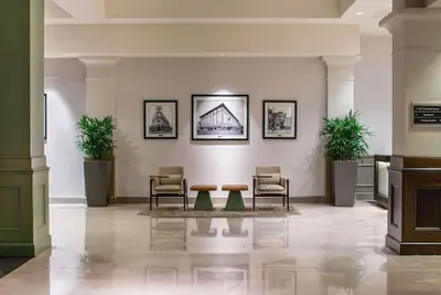 Photo 2 - Hilton Richmond Downtown