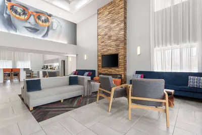 Photo 3 - La Quinta Inn & Suites by Wyndham Ft. Pierce