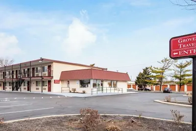 Photo 2 - Grove City Travel Inn Columbus South