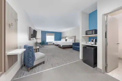 Photo 5 - Holiday Inn Express & Suites Granbury by IHG