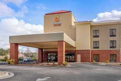 Photo 2 - Comfort Suites Macon Northwest