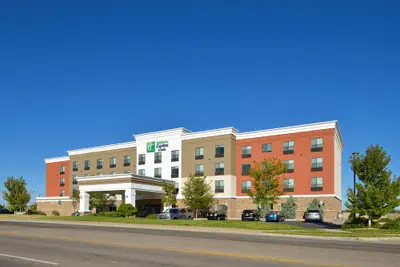 Photo 2 - Holiday Inn Express & Suites Pueblo North by IHG