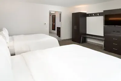 Photo 5 - Holiday Inn Express & Suites Pueblo North by IHG