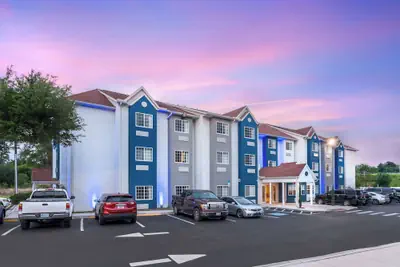 Photo 2 - Microtel Inn & Suites by Wyndham Brooksville
