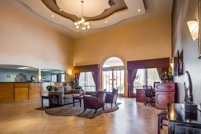 Photo 4 - Best Western Plus Main Street Inn