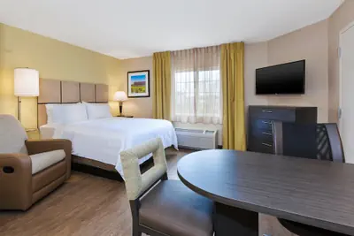 Photo 3 - Candlewood Suites Rocky Mount by IHG