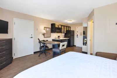 Photo 4 - Candlewood Suites Rocky Mount by IHG