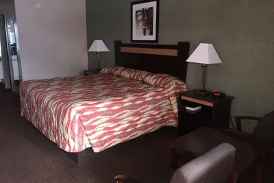 Photo 5 - German Village Inn Columbus