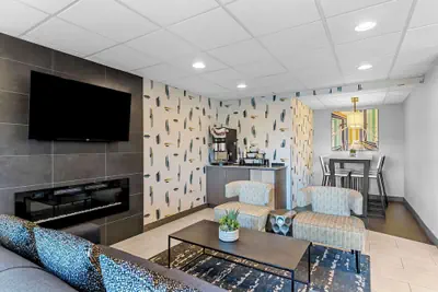 Photo 4 - Best Western Doswell Hotel
