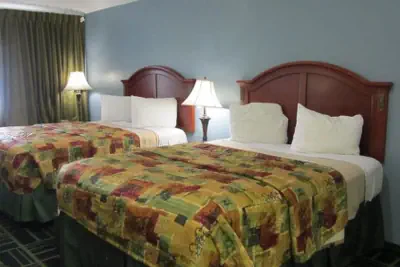 Photo 5 - Regency Inn