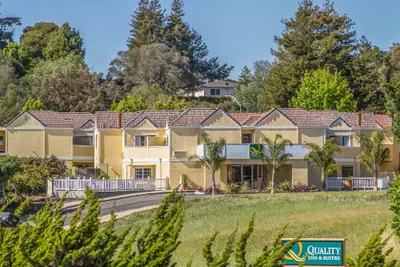 Photo 2 - Quality Inn & Suites Capitola By the Sea