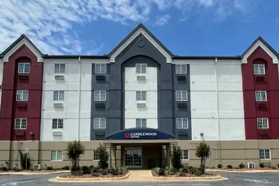 Photo 2 - Candlewood Suites Tuscaloosa by IHG
