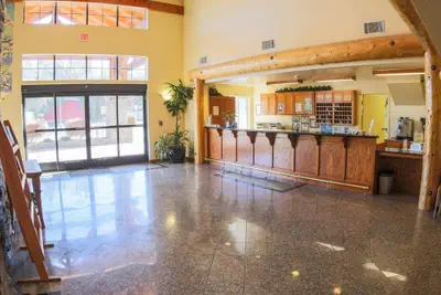 Photo 3 - Murphys Suites