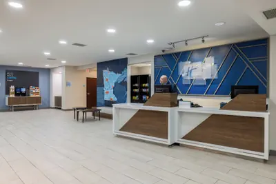 Photo 3 - Holiday Inn Express Rochester South - Mayo Area by IHG