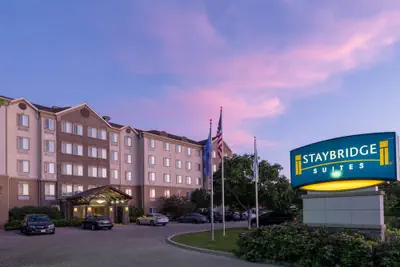 Photo 2 - Staybridge Suites Milwaukee Airport South by IHG