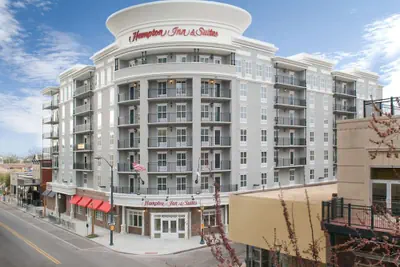 Photo 2 - Hampton Inn & Suites Mobile- Downtown Historic District