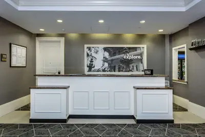 Photo 3 - Hampton Inn & Suites Mobile- Downtown Historic District