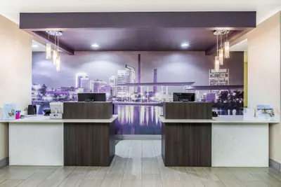 Photo 5 - La Quinta Inn & Suites by Wyndham Fultondale Birmingham N