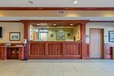 Photo 3 - Best Western Plus Butterfield Inn