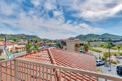 Photo 4 - Holiday Inn Express & Suites, Lake Elsinore by IHG