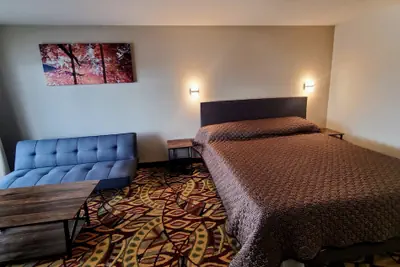 Photo 5 - Trail's End Motel Sheridan