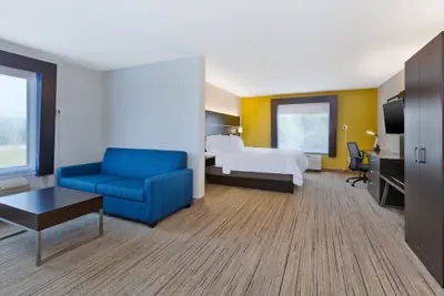 Photo 4 - Holiday Inn Express Hotel & Suites Cleveland - Richfield by IHG