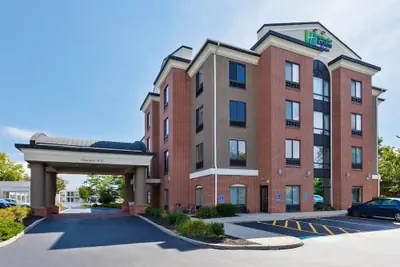 Photo 2 - Holiday Inn Express Hotel & Suites Cleveland - Richfield by IHG