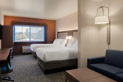 Photo 3 - Holiday Inn Express & Suites Oroville Lake by IHG