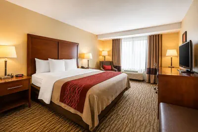 Photo 2 - Comfort Inn Pomona near Fairplex