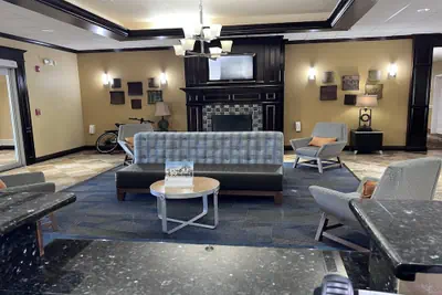 Photo 3 - La Quinta Inn & Suites by Wyndham Vicksburg