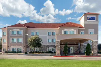 Photo 2 - Comfort Inn & Suites Cedar Hill Duncanville