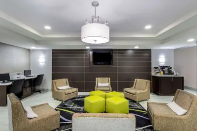 Photo 5 - La Quinta Inn & Suites by Wyndham Canton MS