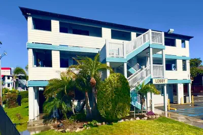 Photo 2 - Heritage Inn San Diego