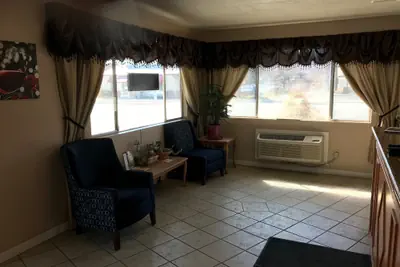 Photo 4 - Vino Inn & Suites