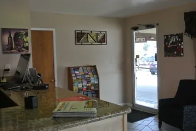 Photo 2 - Vino Inn & Suites